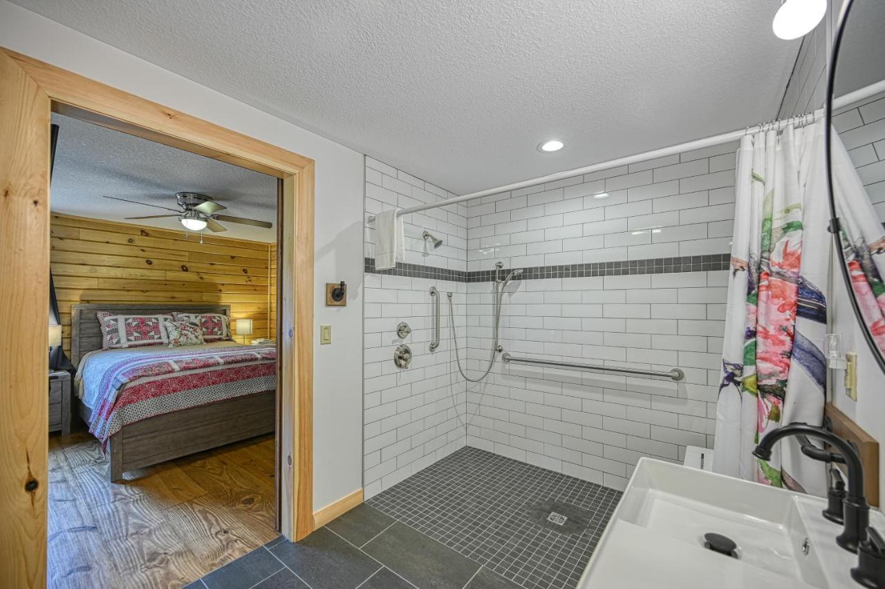 Curb-Free Chalet McHenry Ngoại thất bức ảnh